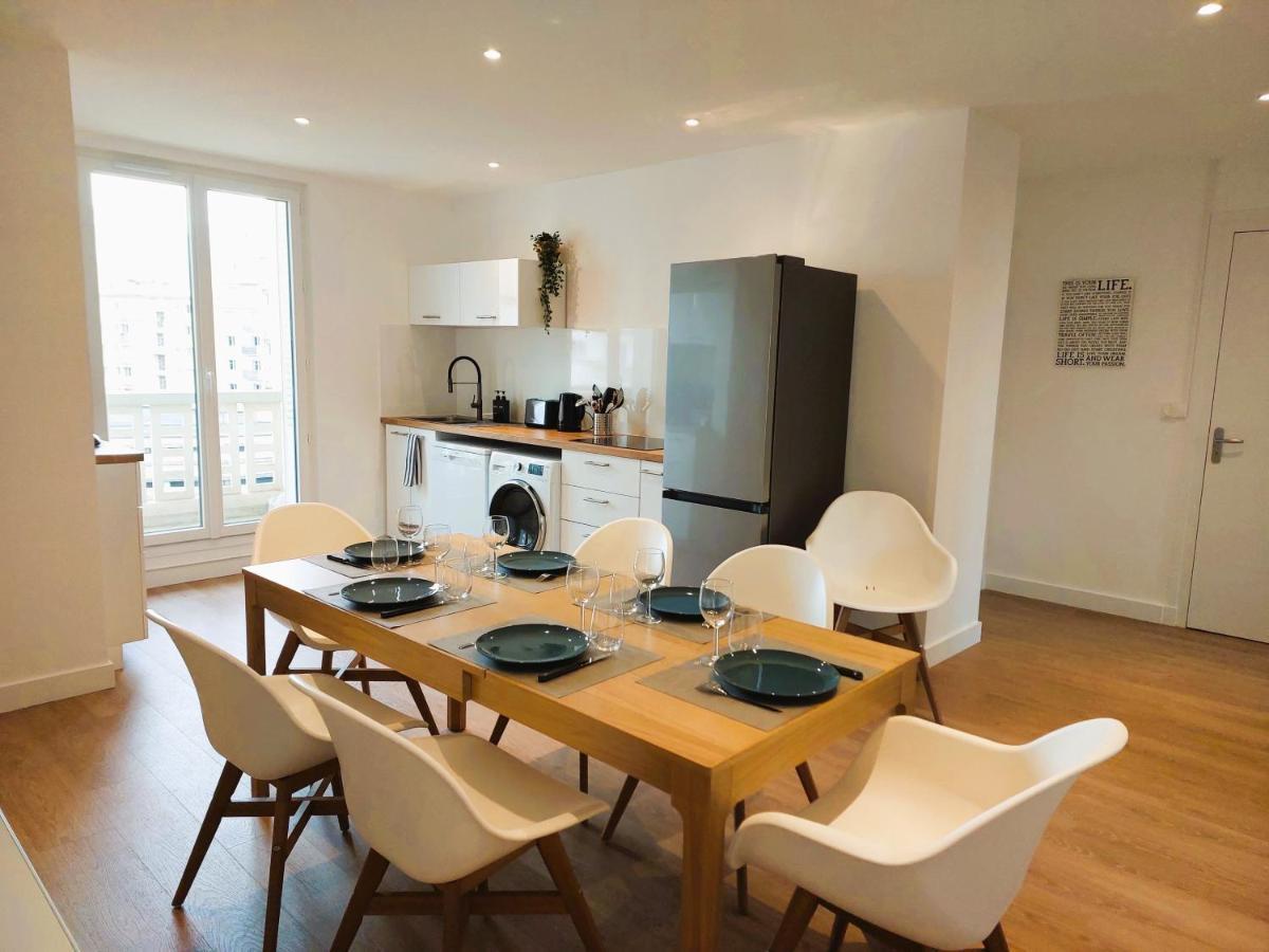 Champon - Lumineux 2 Avec Garage Prive - Tram A 1 Min Appartement