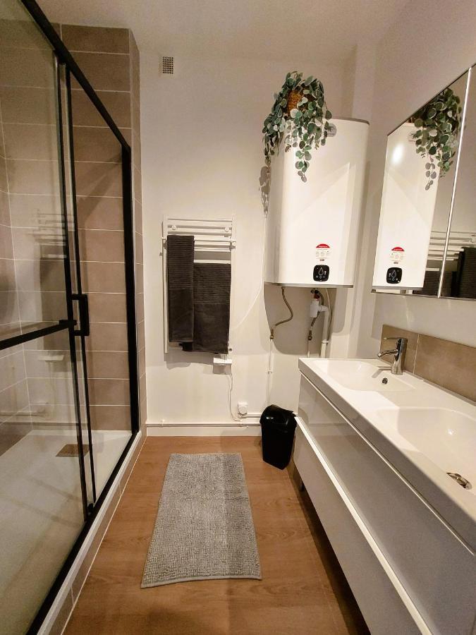 Appartement Champon - Lumineux 2 Avec Garage Prive - Tram A 1 Min