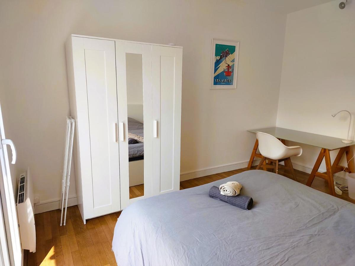 Champon - Lumineux 2 Avec Garage Prive - Tram A 1 Min Appartement *